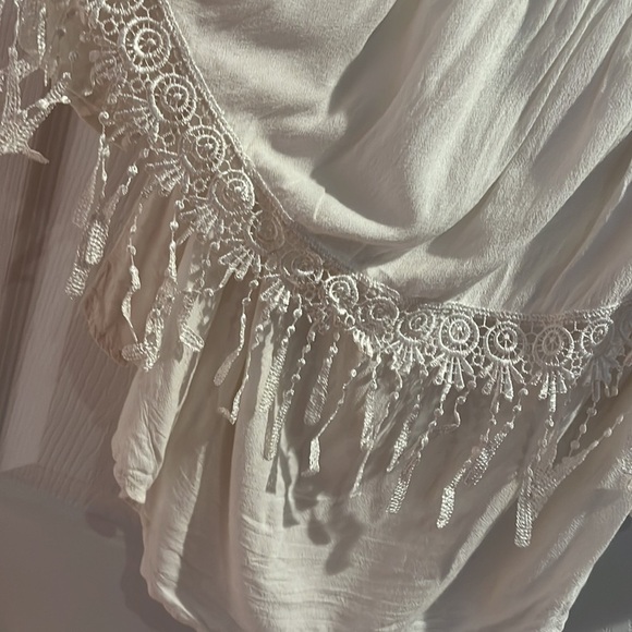 Lulu’s long sleeve off the shoulder top - Picture 3 of 4